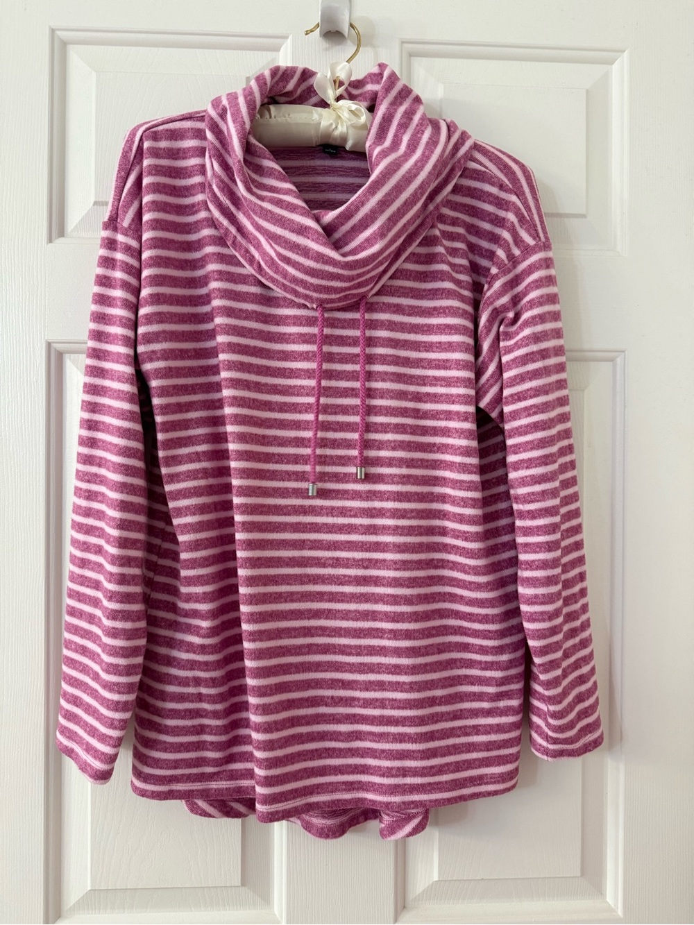 💕Jones New York Pink & White Striped Cowl Neck Pullover EUC Small